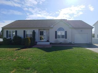 19 Scituate Farms Dr, Cranston, RI 02921