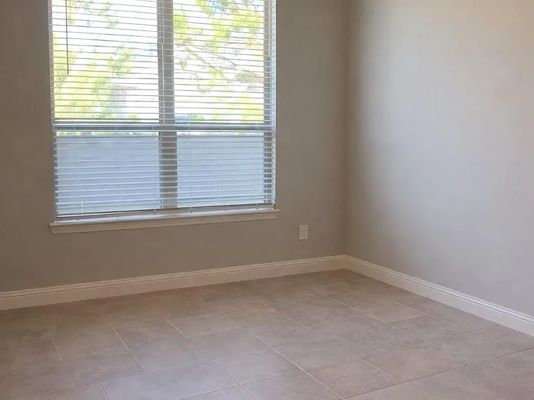 10442 Eastern Bluestar Dr — Photo 8