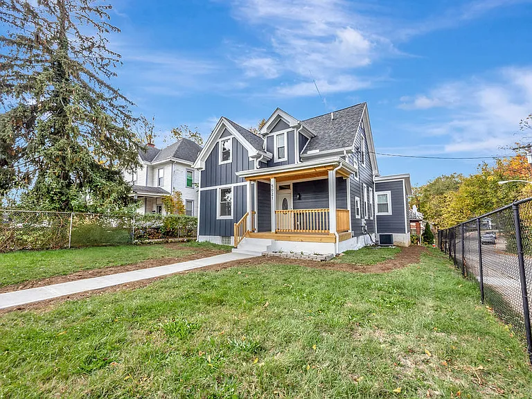 5021 Ravenna St — Photo 1