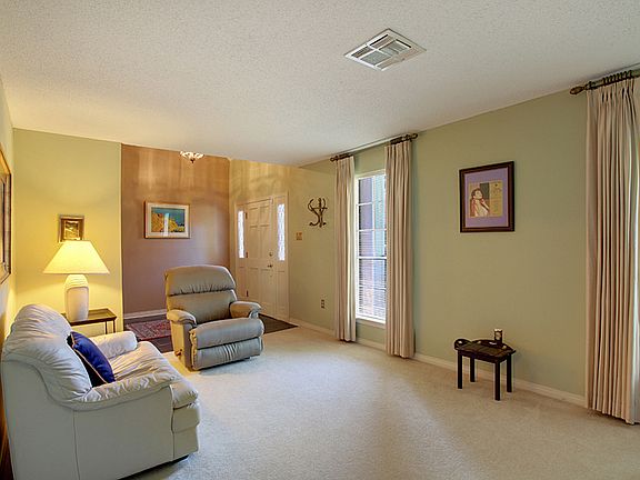 4th image of 3709 Silver Maple Ct