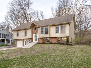 8313 NW Forest Dr, Weatherby Lake, MO 64152
