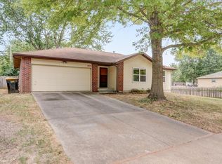 1455 W Seminole St, Springfield, MO 65807