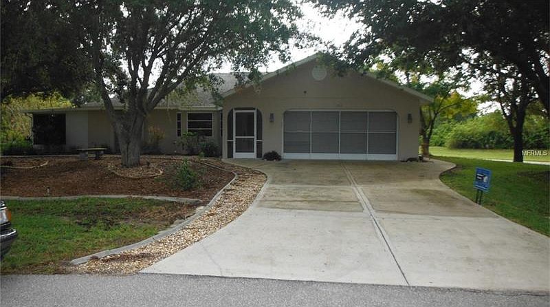 1st image of 105 Boxwood Ln