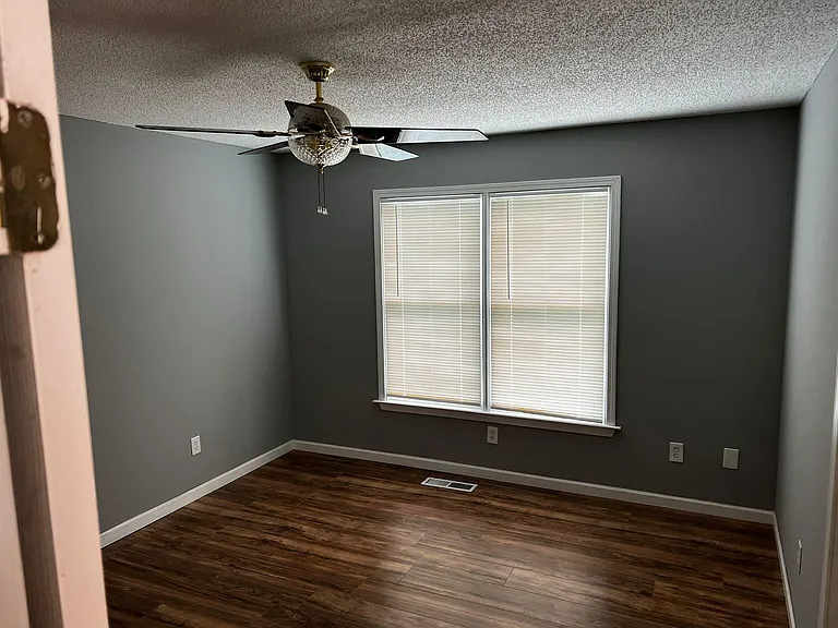 109 Cypress Dr — Photo 13