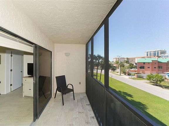 3rd image of 1001 Benjamin Franklin Dr Unit 304