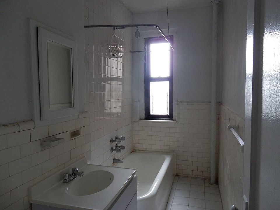 1st image of 80 Haven Ave APT 6F