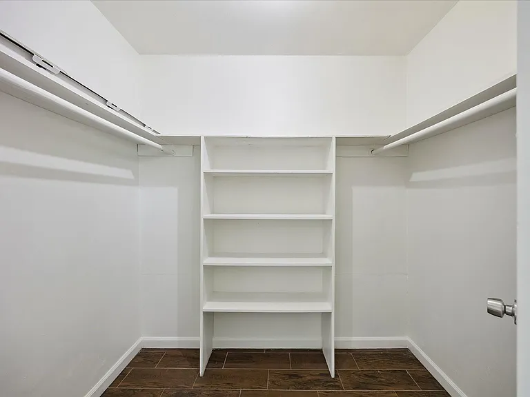 1217 E Brown Ln — Photo 10