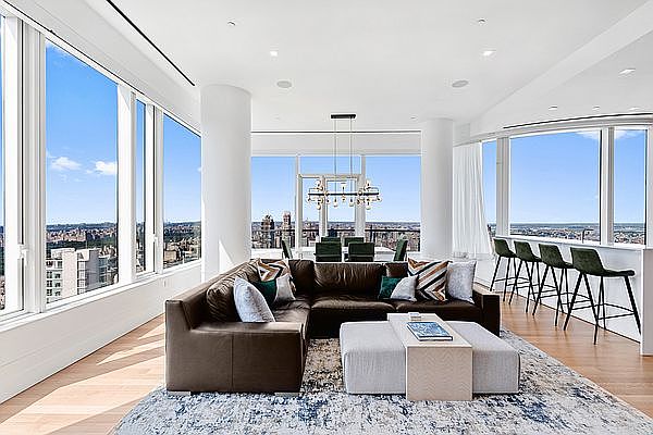 1st image of 252 E 57th St #58A