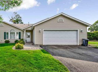 2027 Cottage Trl, North Mankato, MN 56003