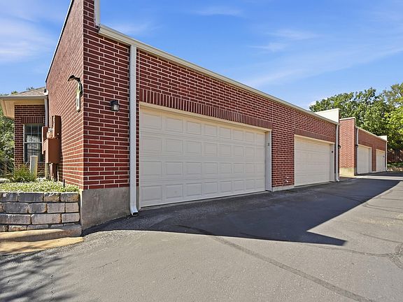 3rd image of 5515 Davis Ln Unit 11