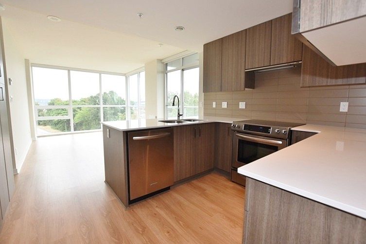 1st image of 125 Columbia St #603