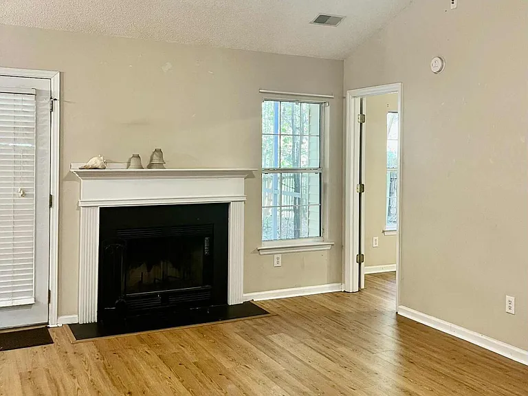 524 Beverly Dr — Photo 6