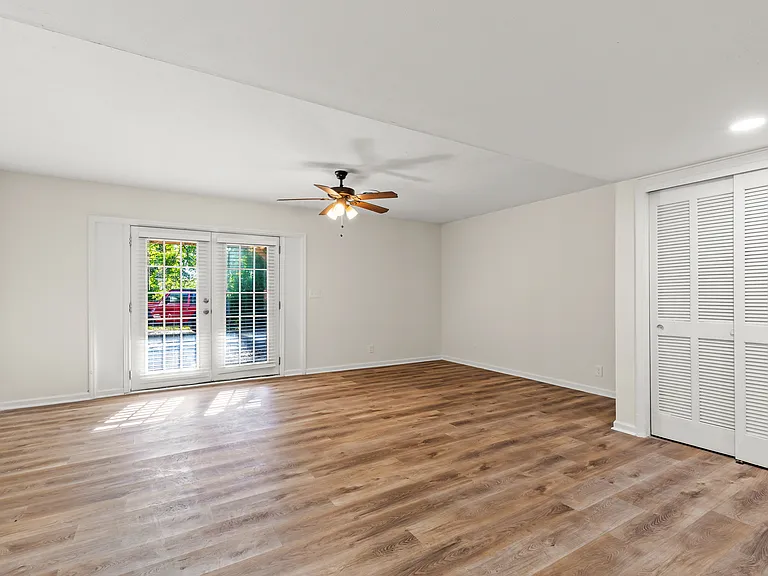 512 Ridley Ave #A — Photo 16