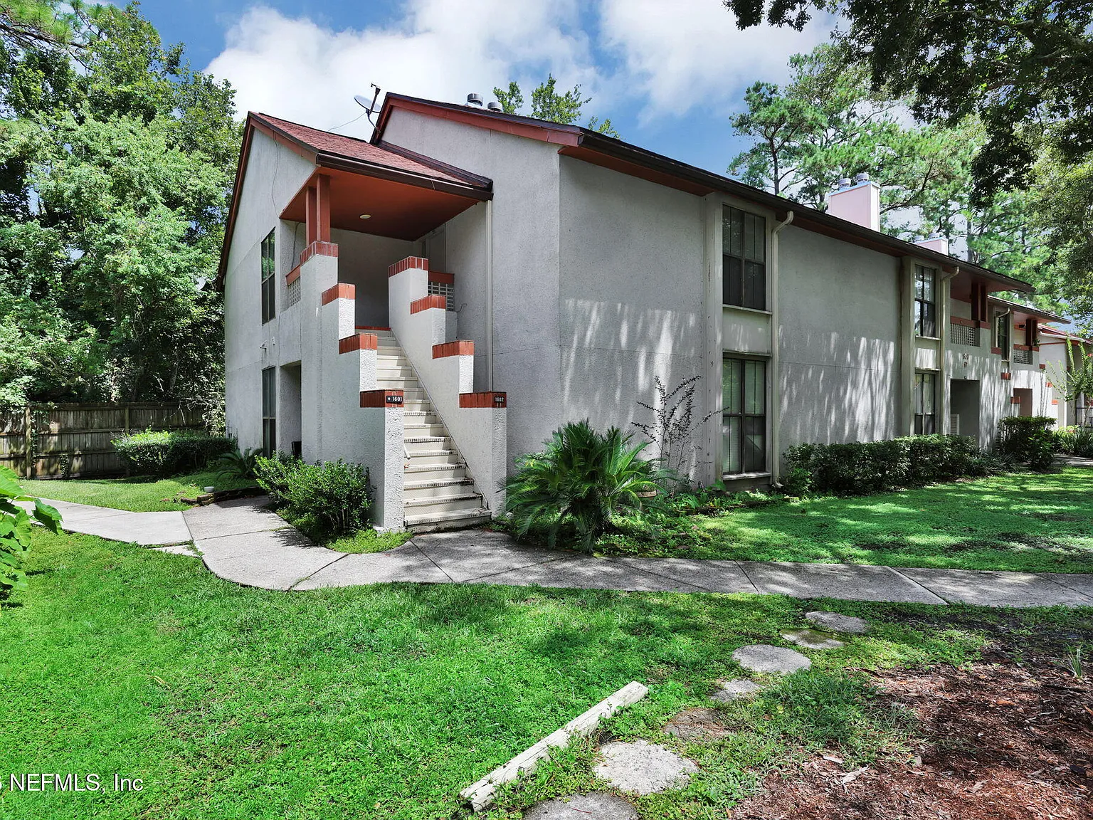 2 bed, 2.0 bath, 1191 sqft, $1,400 — Photo 4
