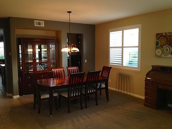 3rd image of 920 Sawyer Way