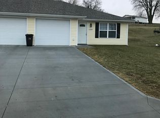 13040 Valley Dr S, Saint Joseph, MO 64505
