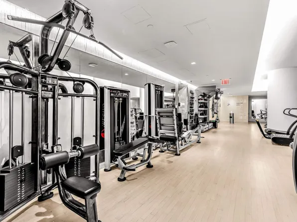 138 East 50th Street image 11 of 15