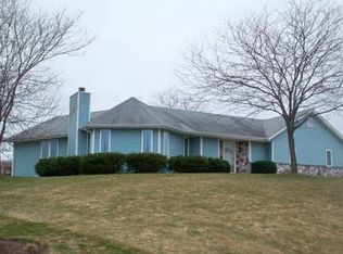 4821 Lookout Ln, Waterford, WI 53185