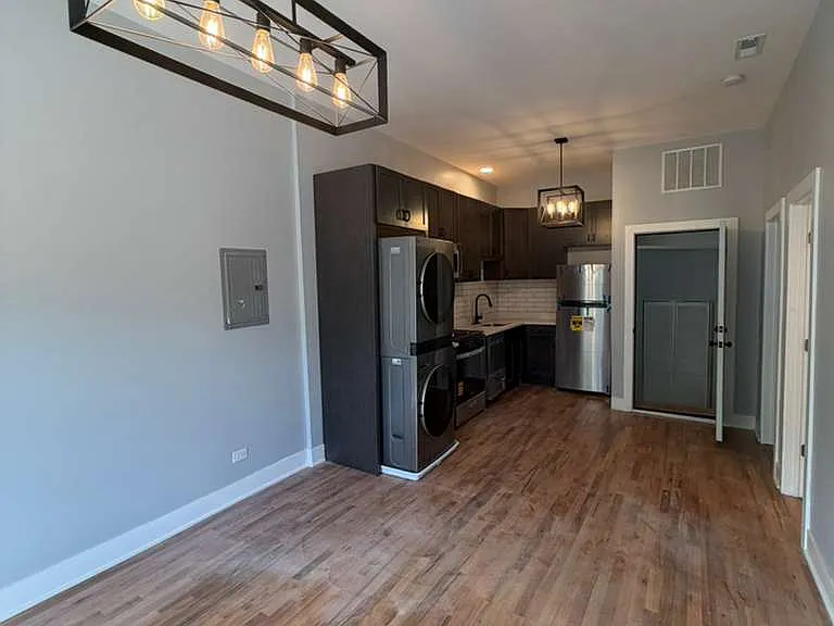 1742 N California Ave #2F — Photo 7