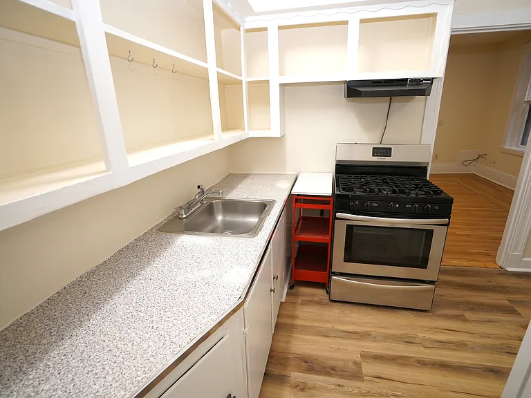 1872 Commonwealth Ave #7 — Photo 9