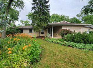 595 W Elk Grove Blvd, Elk Grove Village, IL 60007