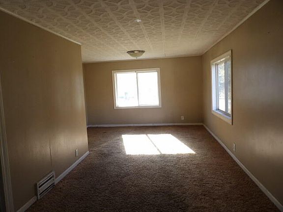 2nd image of 255 Livingston St