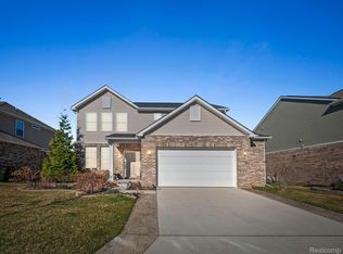 49451 Nicholette, Utica, MI 48317