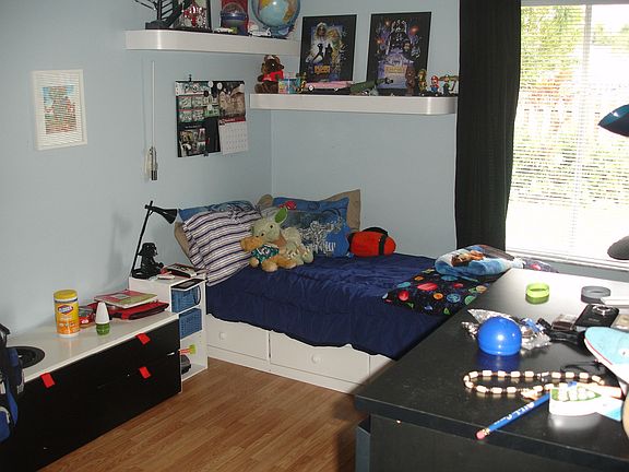 Bedroon laminate flooring