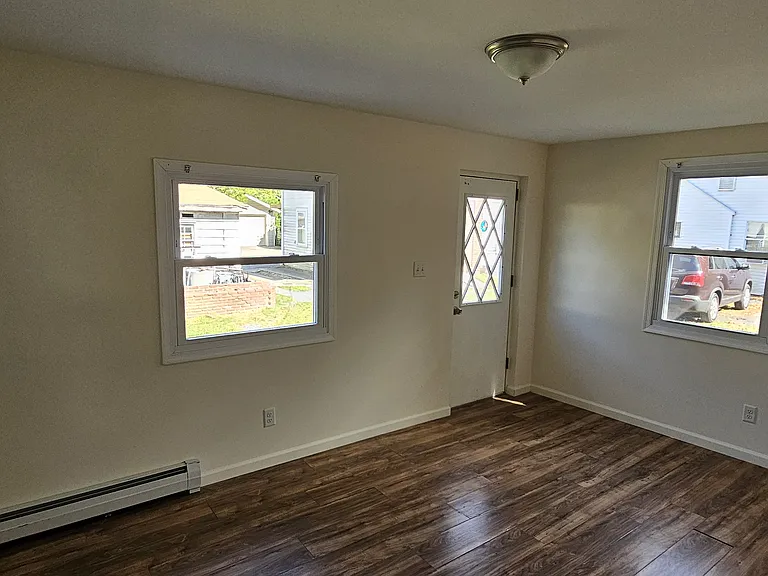 310 Park Ave #A — Photo 8