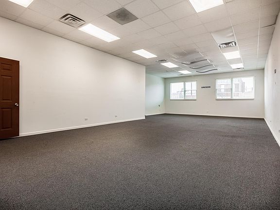4th image of 1529 N Ashland Ave #200