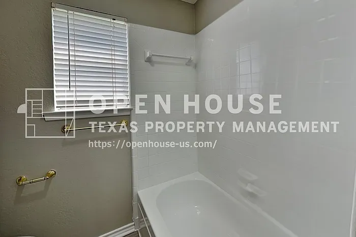 6437 Highview Ter — Photo 11
