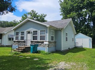 1649 E Blaine St, Springfield, MO 65803