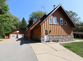 12244 Leos Rd, Suring, WI 54174