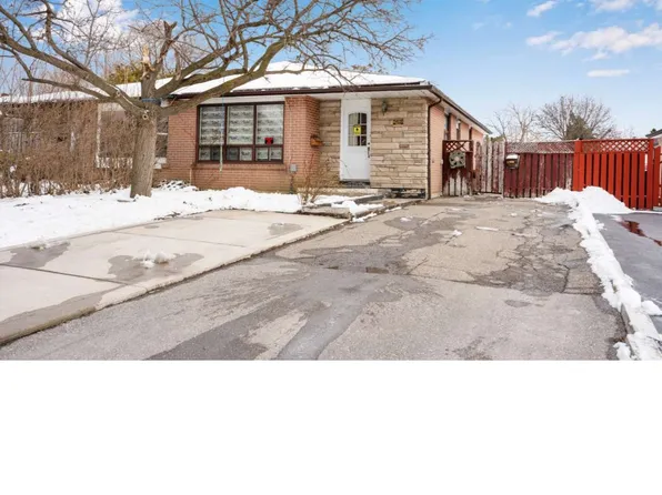 46 Flamingo Cres, Brampton, ON L6T 2G5