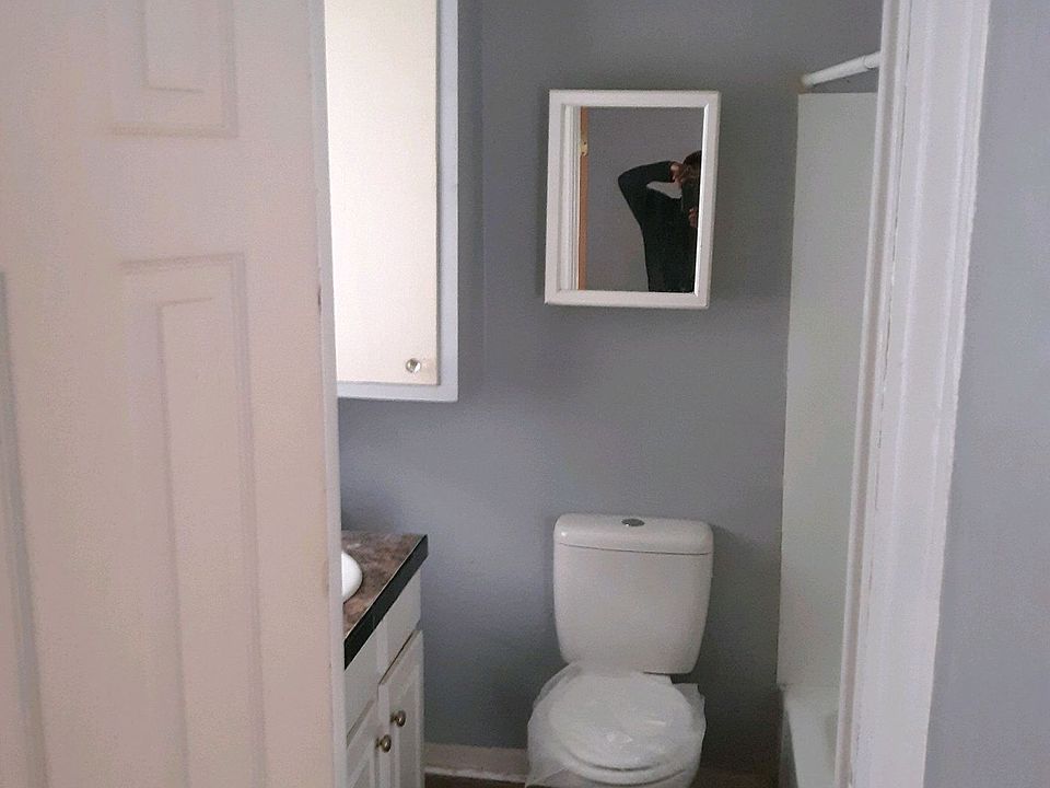 Nice! 1 Bed 1 Bath for Rent $600 a month.