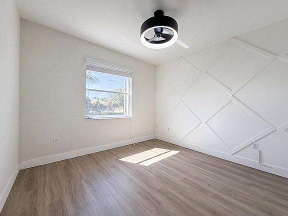 4th image of 5037 SW 140th Terrace