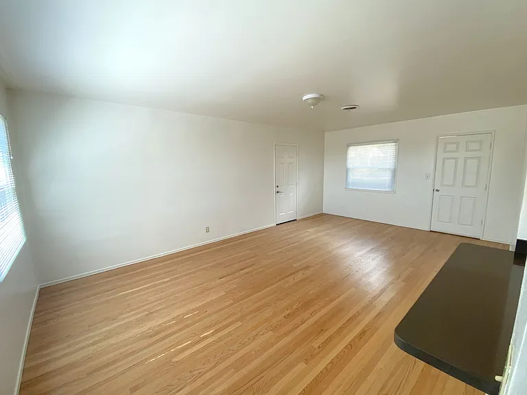 39670 Grand Ave — Photo 4
