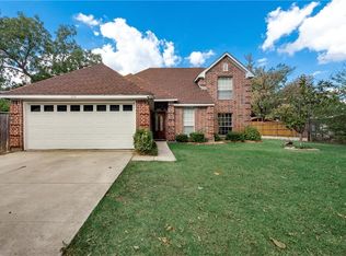 1318 Ruea Ave, Grand Prairie, TX 75050