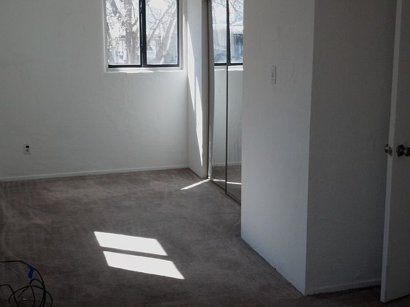 3rd image of 3404 La Veta Dr NE