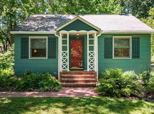 35 Rogerson Dr, Chapel Hill, NC 27517