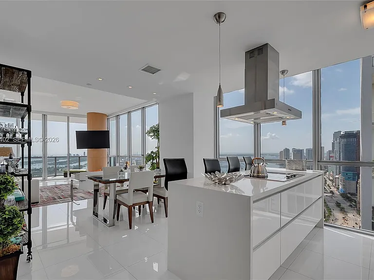 1100 Biscayne Blvd #3901 — Photo 5