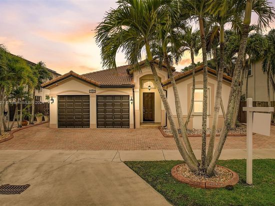 16562 SW 58th Ter, Miami, FL 33193