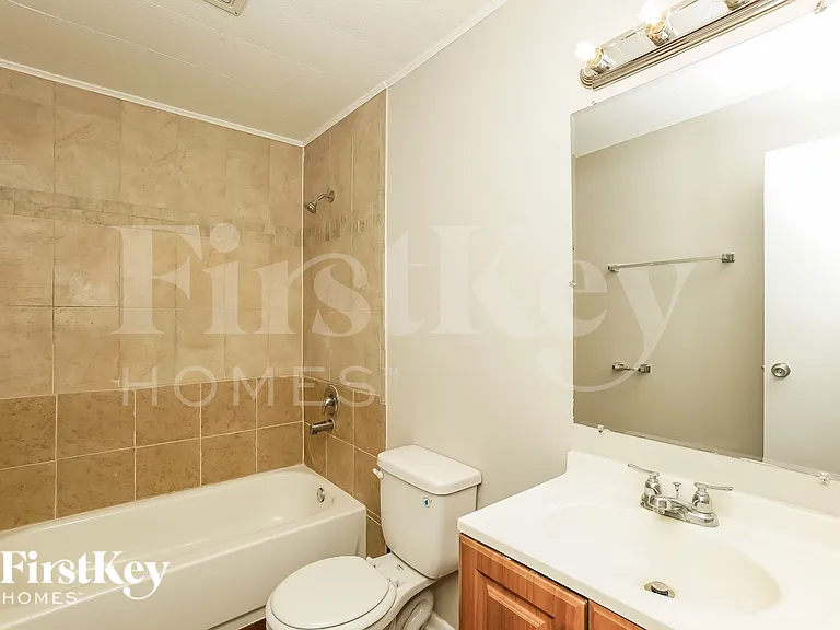 22728 Ridgeway Ave — Photo 13