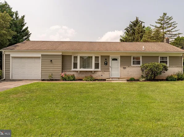 63 Vista Dr, Marietta, PA 17547