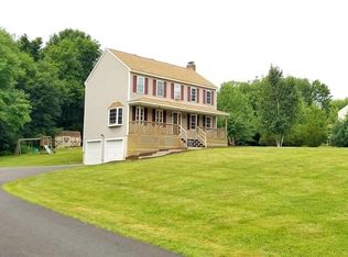 33 Julia Dr, Uxbridge, MA 01569