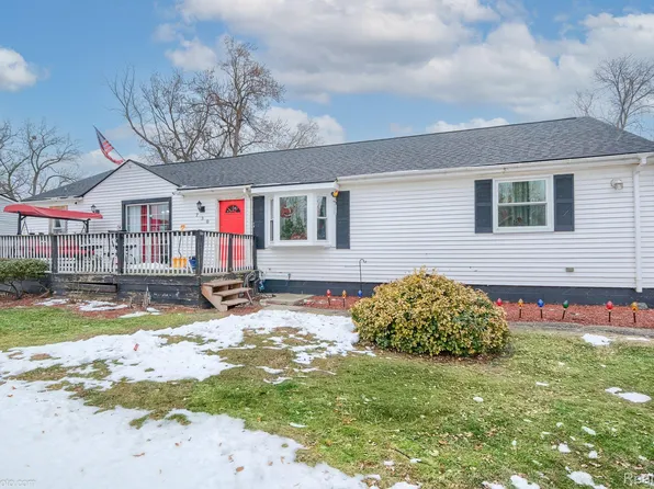 730 Stirling St, Pontiac, MI 48340