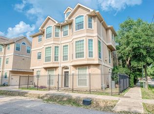 816 Snover St, Houston, TX 77007