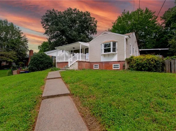 1511 Sharon Rd, Winston Salem, NC 27103