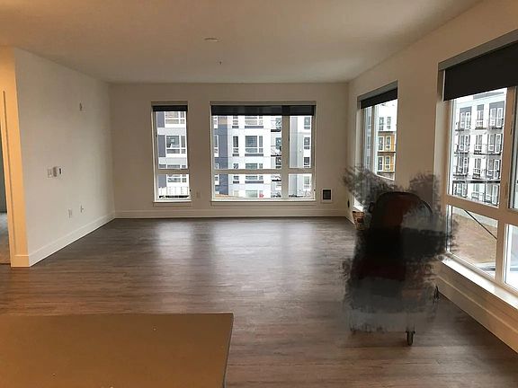5th image of 2089 155th Pl NE APT 301