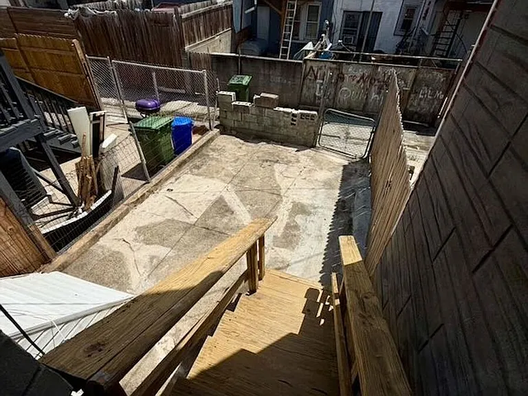 503 N Rose St — Photo 9